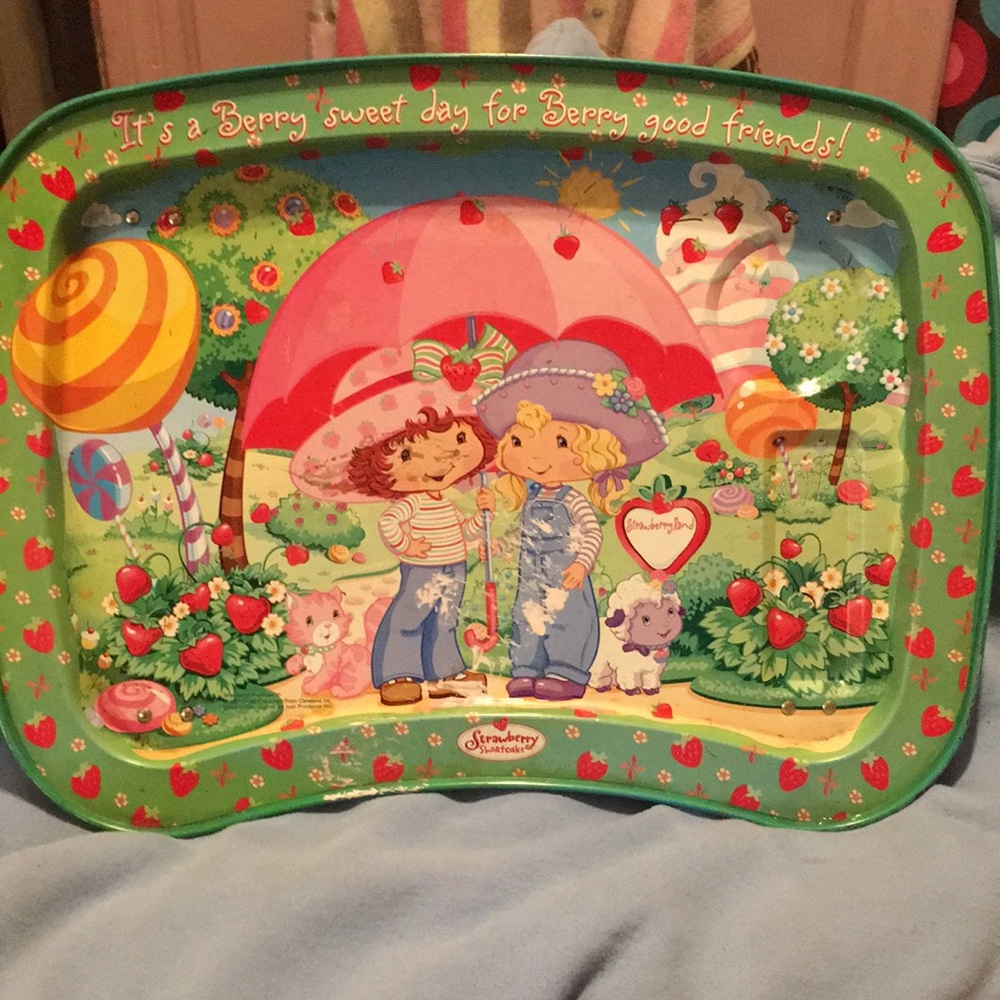 Nostalgic Strawberry Shortcake kids tray
